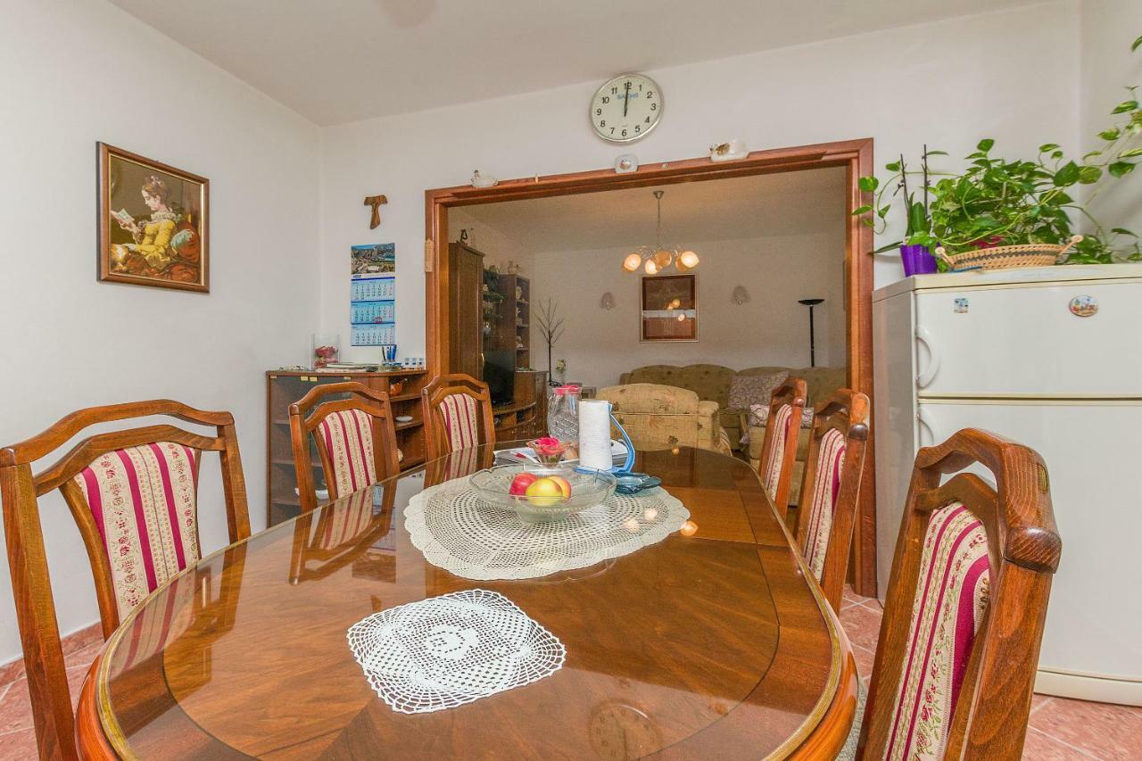Apartment Anica *